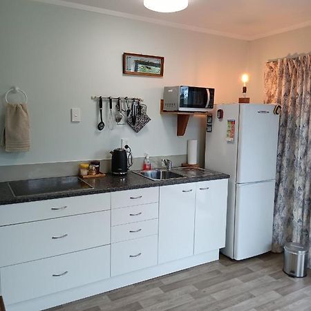 דירות Waimate Flying Plate Saloon מראה חיצוני תמונה